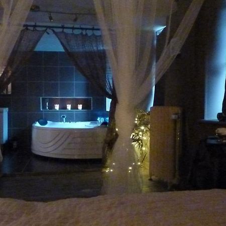 Francorchamps Guest House, Chambres Avec Ou Sans Jacuzzi Мальмеди Номер фото