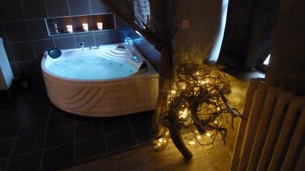 Francorchamps Guest House, Chambres Avec Ou Sans Jacuzzi Мальмеди Номер фото